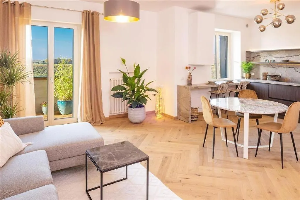 Destiny Home 5 Bardolino Lake Garda Ponton