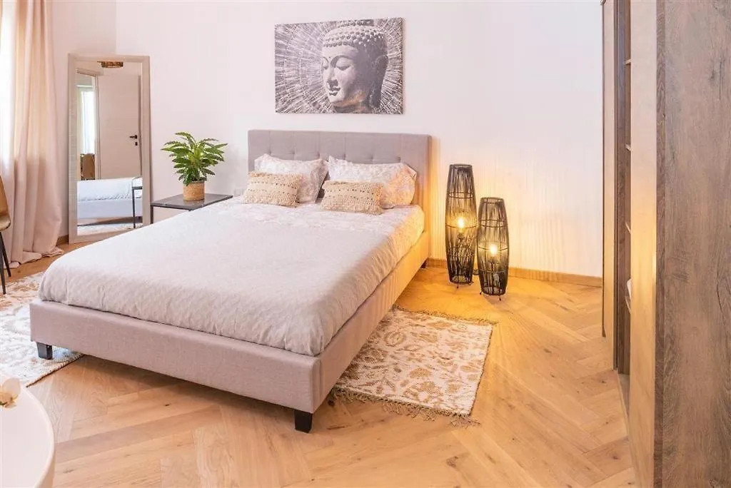 Destiny Home 5 Bardolino Lake Garda Ponton 0*,
